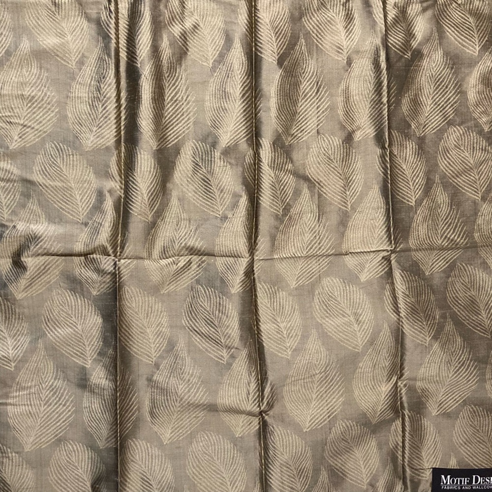 Motif Designs 100% Silk Fabric Swatch Bronze Feather Pattern 24”x24” 2000s Vtg - Picture 11 of 15